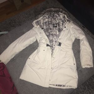 North Face Down Parka - Offers Welcome 😎🎿⛷🏂